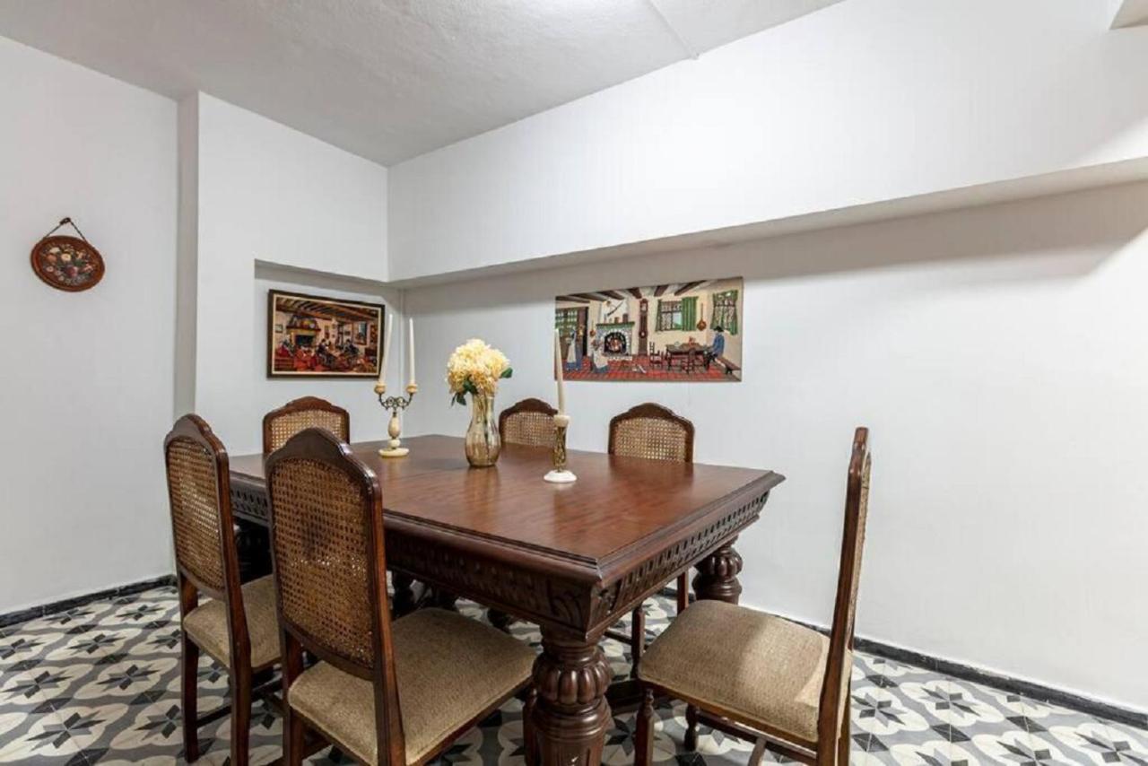 Historical 4-Br Home Steps From Besiktas Stadium & Bosphorus Views - Prime Nisantasi Location! Istanboel Buitenkant foto