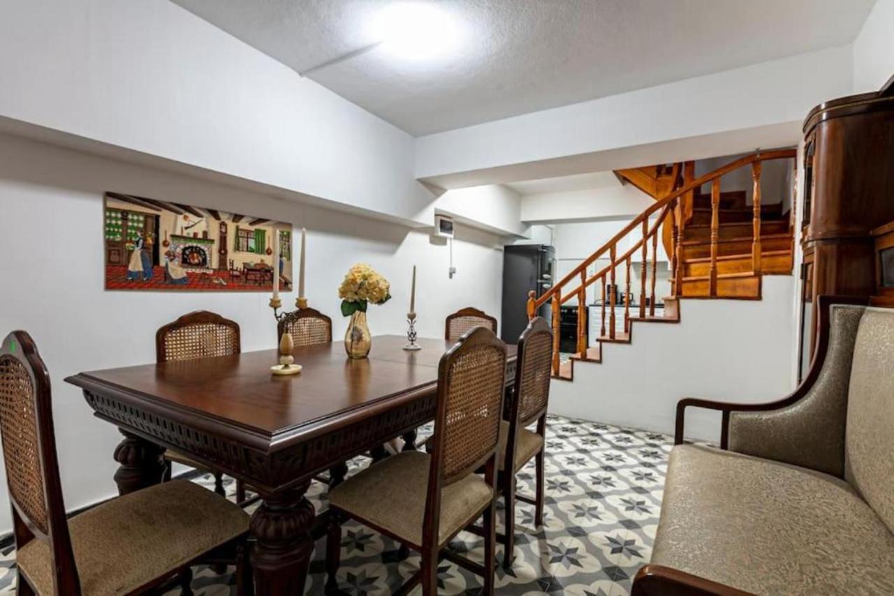 Historical 4-Br Home Steps From Besiktas Stadium & Bosphorus Views - Prime Nisantasi Location! Istanboel Buitenkant foto