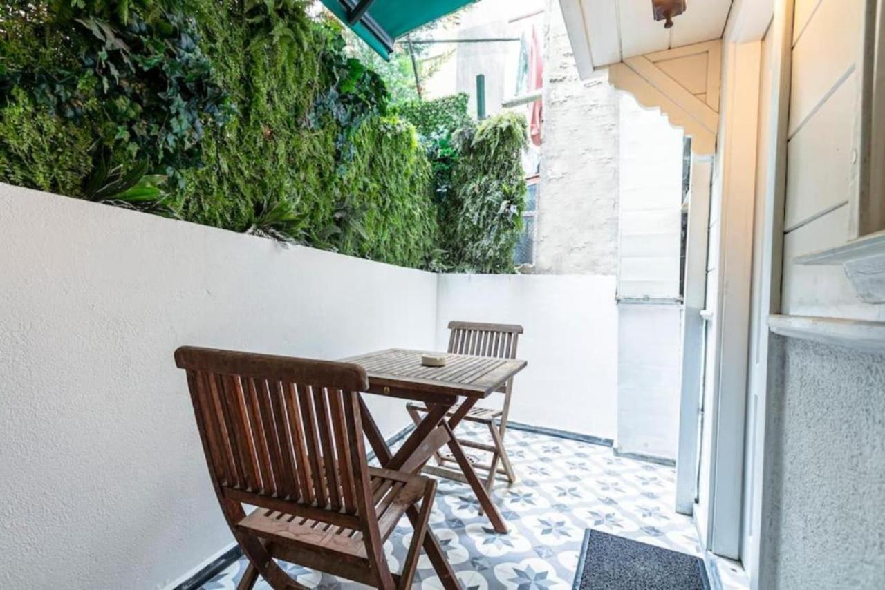 Historical 4-Br Home Steps From Besiktas Stadium & Bosphorus Views - Prime Nisantasi Location! Istanboel Buitenkant foto